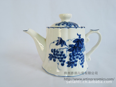 手绘青花丰收葡萄图花边口茶壶 精品手工瓷器茶具图片,手绘青花丰收葡萄图花边口茶壶 精品手工瓷器茶具图片大全,梅州市雅田陶瓷制品-